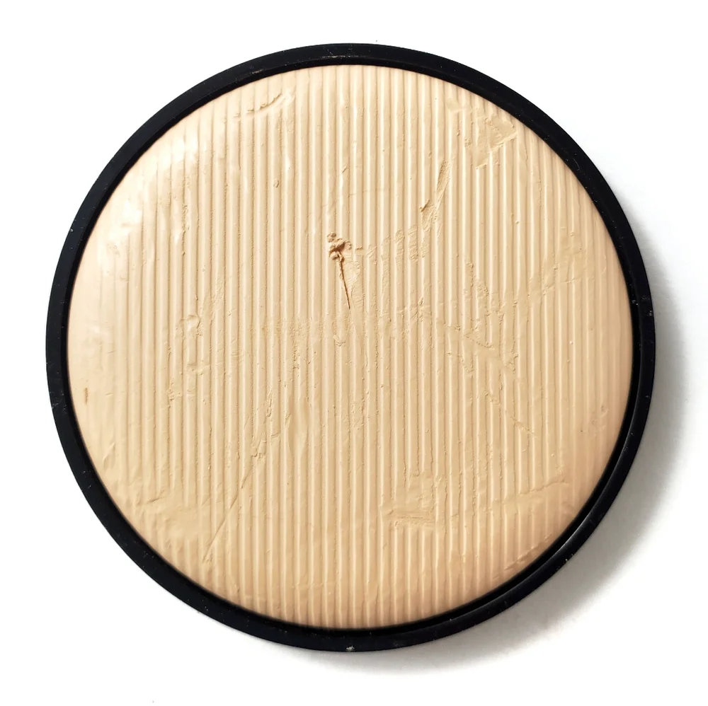 MARC JACOBS 200 Ivory Bisque Perfection Powder Featherweight Foundation New